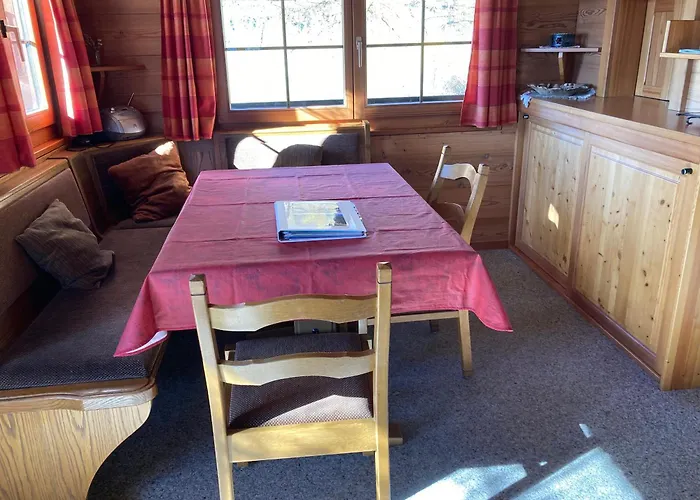 Balfrin Alpweg 9, 3987 アパート