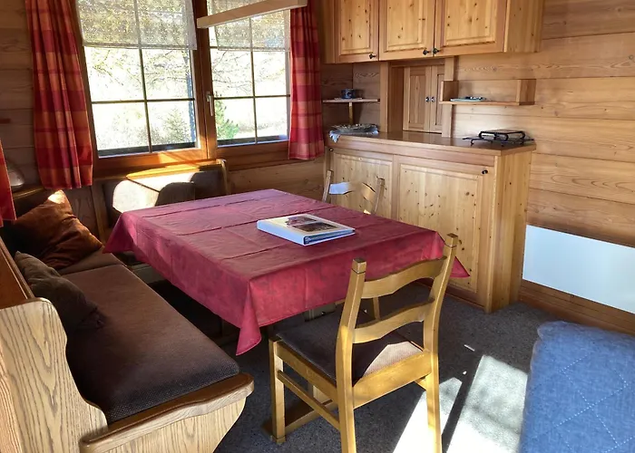 アパート Balfrin Alpweg 9, 3987 *